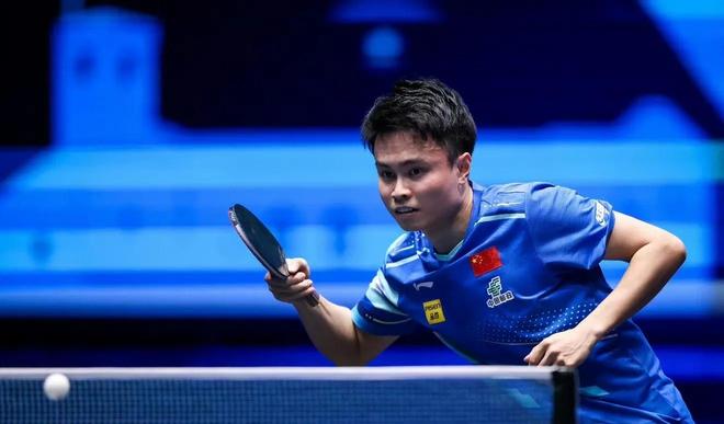 爱游戏-包含莱万多夫斯基在老鹰比赛中晋级下一阶段，险胜引发热议！的词条