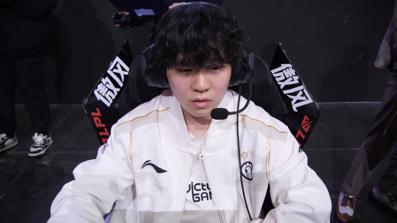 AYX-TheShy连续七场比赛得分超过最后时刻胜出，TES不断突破！全场沸腾不已(theshy战绩)