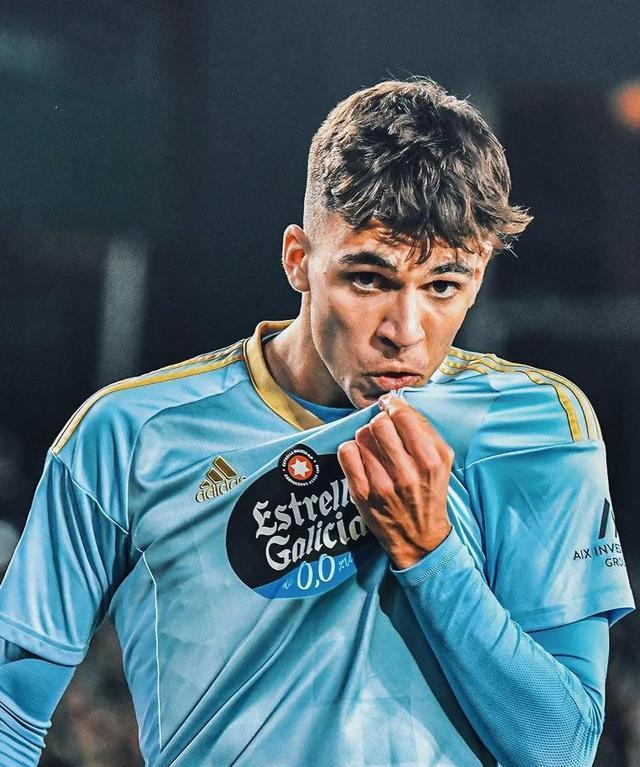 爱游戏- 日本女球迷热爱德布劳内 