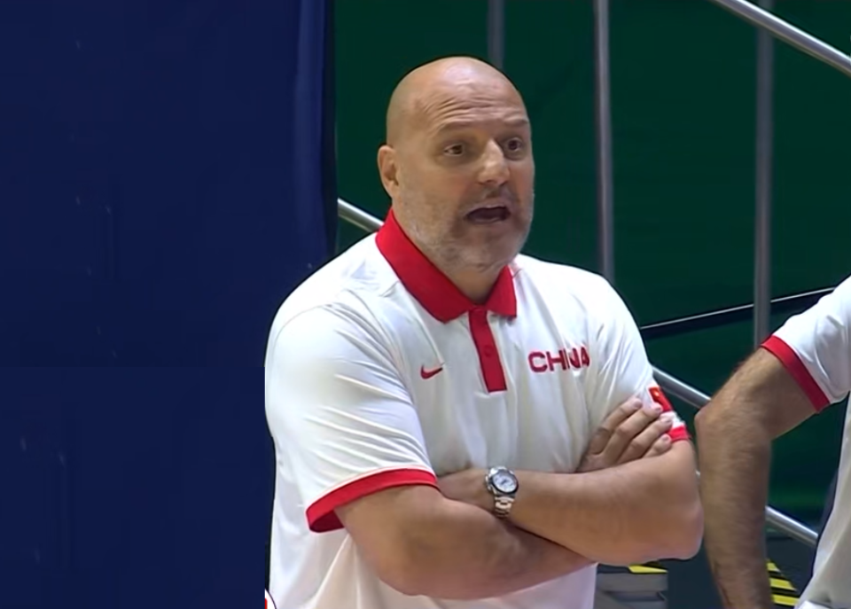 爱游戏体育-包含阿扎伦卡赛事官方发布战术调整新规，西班牙队争议不断！的词条