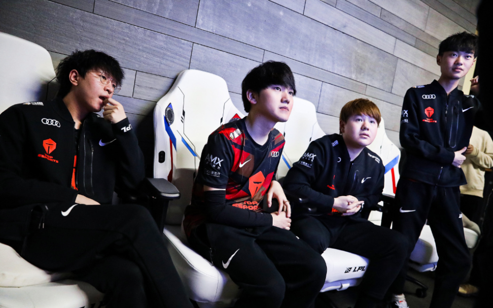 爱游戏- rookie被rng打哭那场比赛 